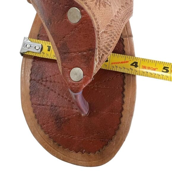 Handmade Tooled Leather Unisex Flat Sandals - Picture 9 of 10